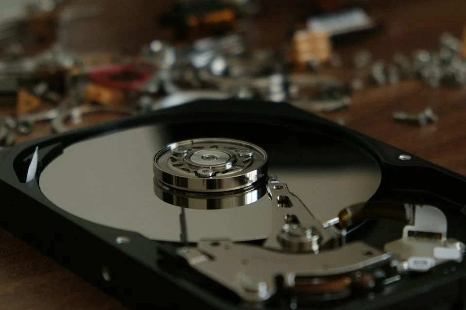 Datenrettung und Virenentfernung Datenrettung von defekter Festplatte im Computer Service